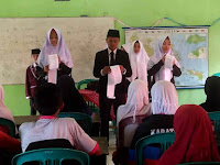 11+ Contoh Kumpulan Puisi Berantai Lucu 11+ Contoh Kumpulan Puisi Berantai Lucu