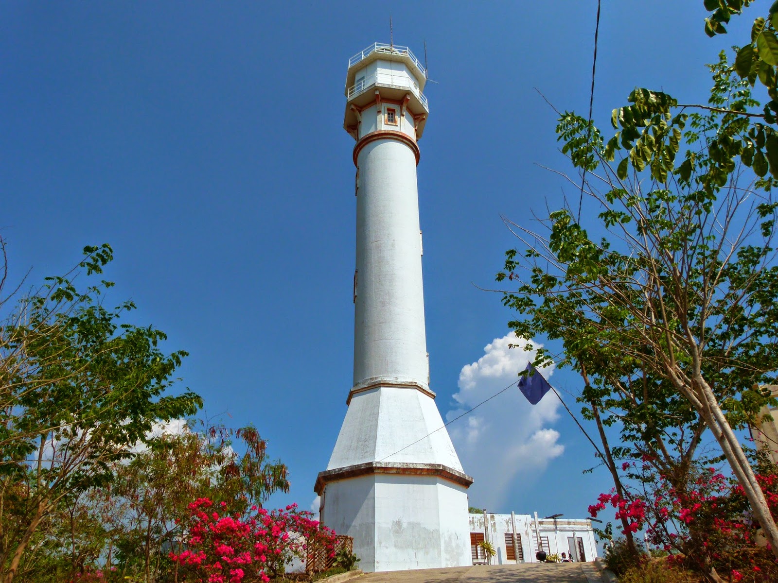 bolinao lighthouse tourism