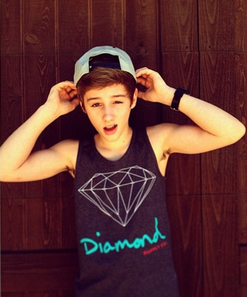 BO1 2013 Back with cute Boys! Boy with Hairy Armpits