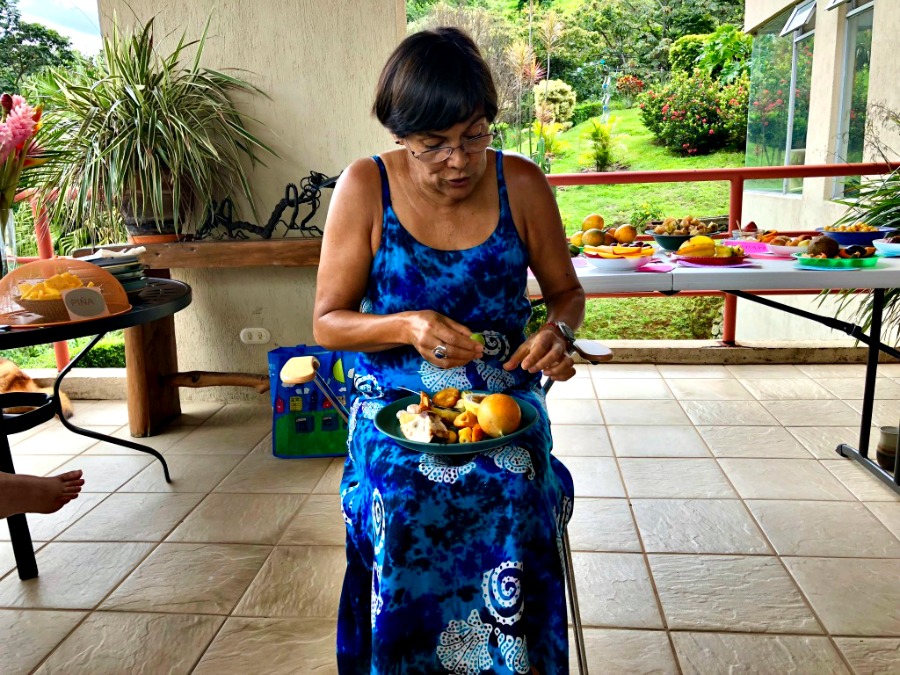 The Aspiring Expats: Fruit Festival Class - Our Life in Costa Rica Yr #2
