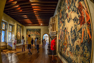 Os Claustros: um passeio pela Idade Média em plena 'Big Apple' Blog 'lugares de memória' Matéria sobre o The Cloisters Museum, de Nova Iorque