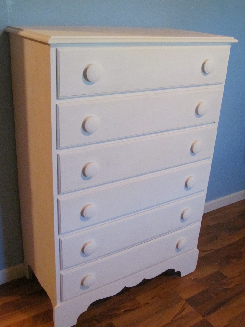 LL Farm Yard Sale Dresser Gets A Makeover