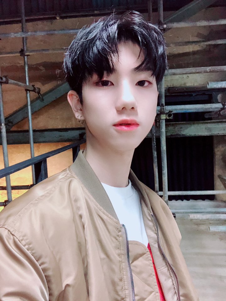 로엔 페이브 소속 남자 연습생.jpg | 인스티즈