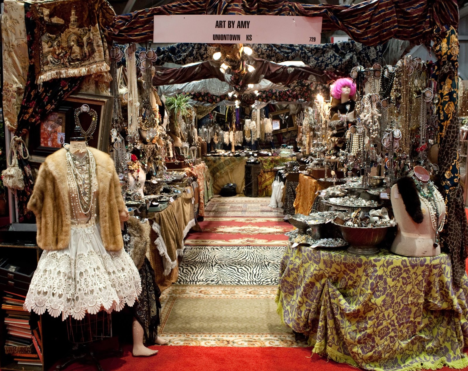 Nutcracker Market Review/Favorite Booths