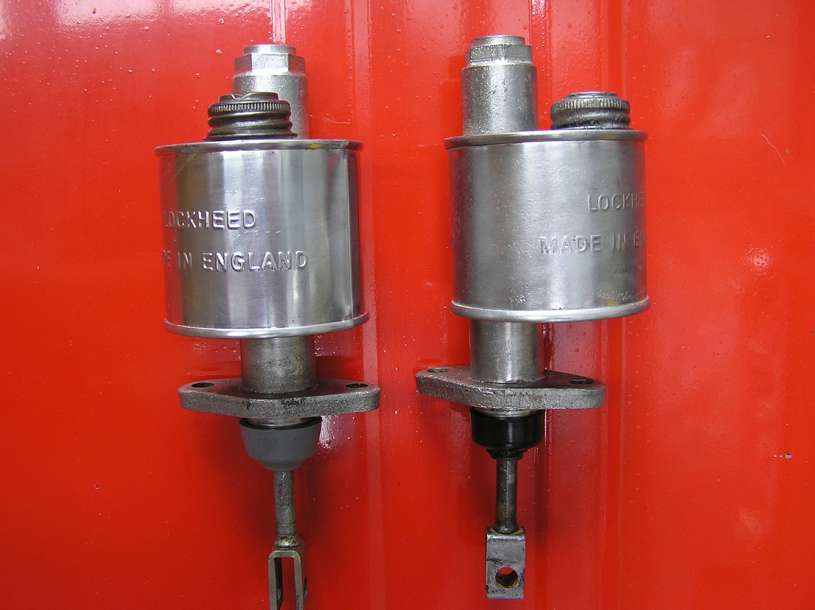 Tim's Mk1 Morris Mini Traveller Restoration More Brake work and It Lives!