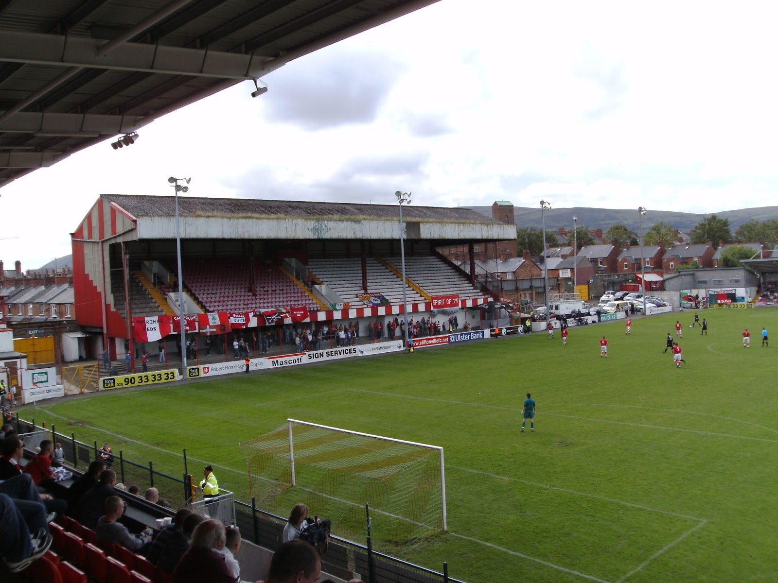 Extreme Football Tourism NORTHERN IRELAND Cliftonville FC