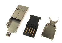 Wtyczka USB, przydatna gdy już będziesz na nieco wyższym poziomie projektując układy współpracujące z komputerem.