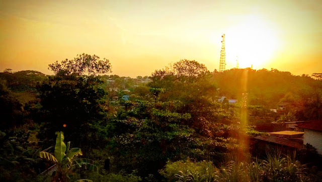 Kucing The Explorer Senja di Pasar Buto Balikpapan