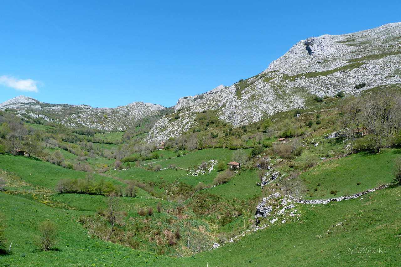 Dolinas en Los Puertos de Marabio - Asturias Dolinas en Los Puertos de Marabio - Asturias