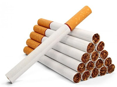 Sigara-nikotin-yuzunden-olusan-lekelerin-cikarilmasi.jpg Sigara-nikotin-yuzunden-olusan-lekelerin-cikarilmasi.jpg