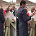 EL PAPA ¡¡¡GORRO FUERA!!!