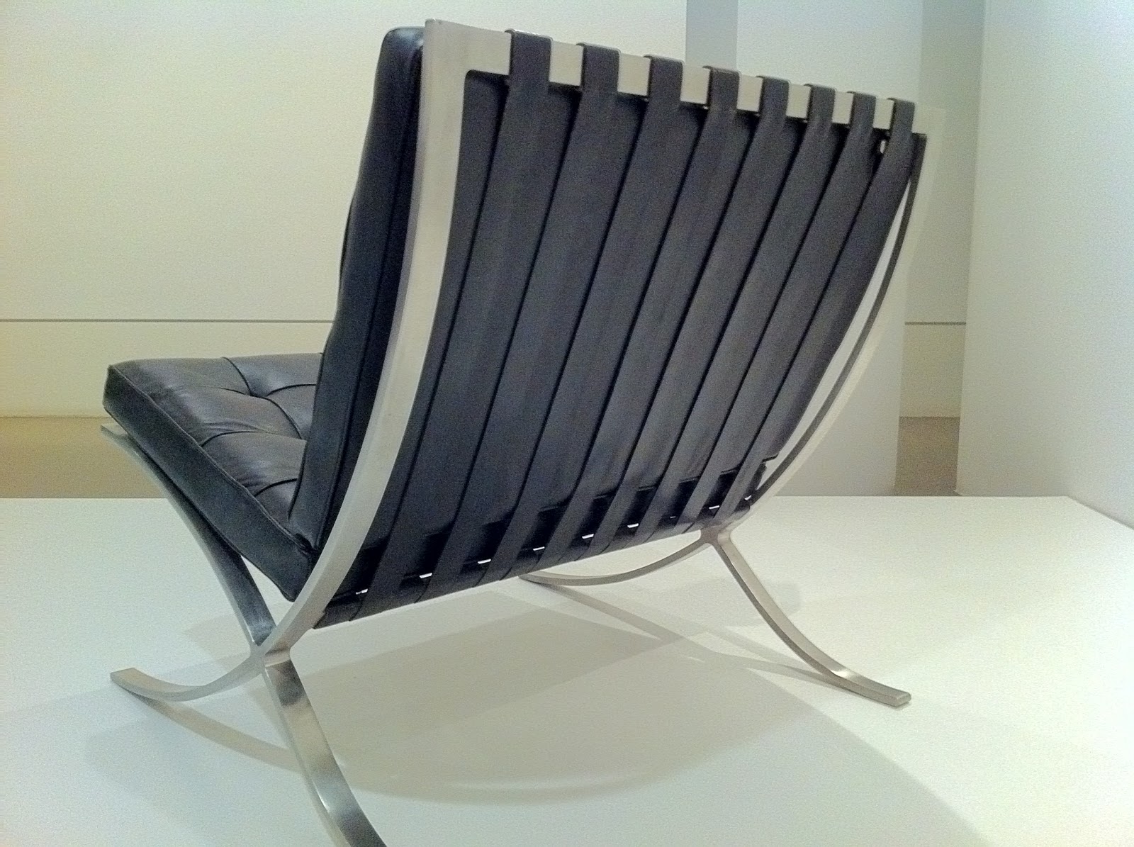 Novina W Barcelona Chair 1929 by Ludwig MIS VAN DER ROHE