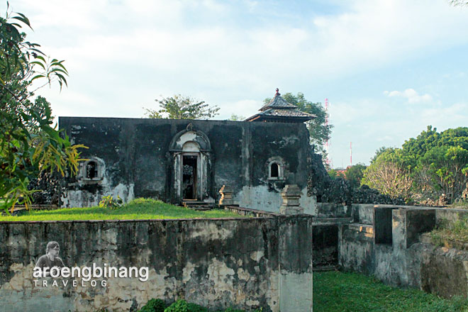 gua sunyaragi cirebon