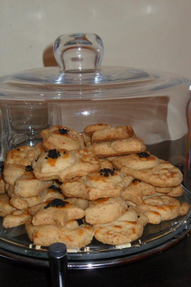 YAŞASIN YEMEK YEMEK ŞEKİLLİ TUZLU KURABİYE