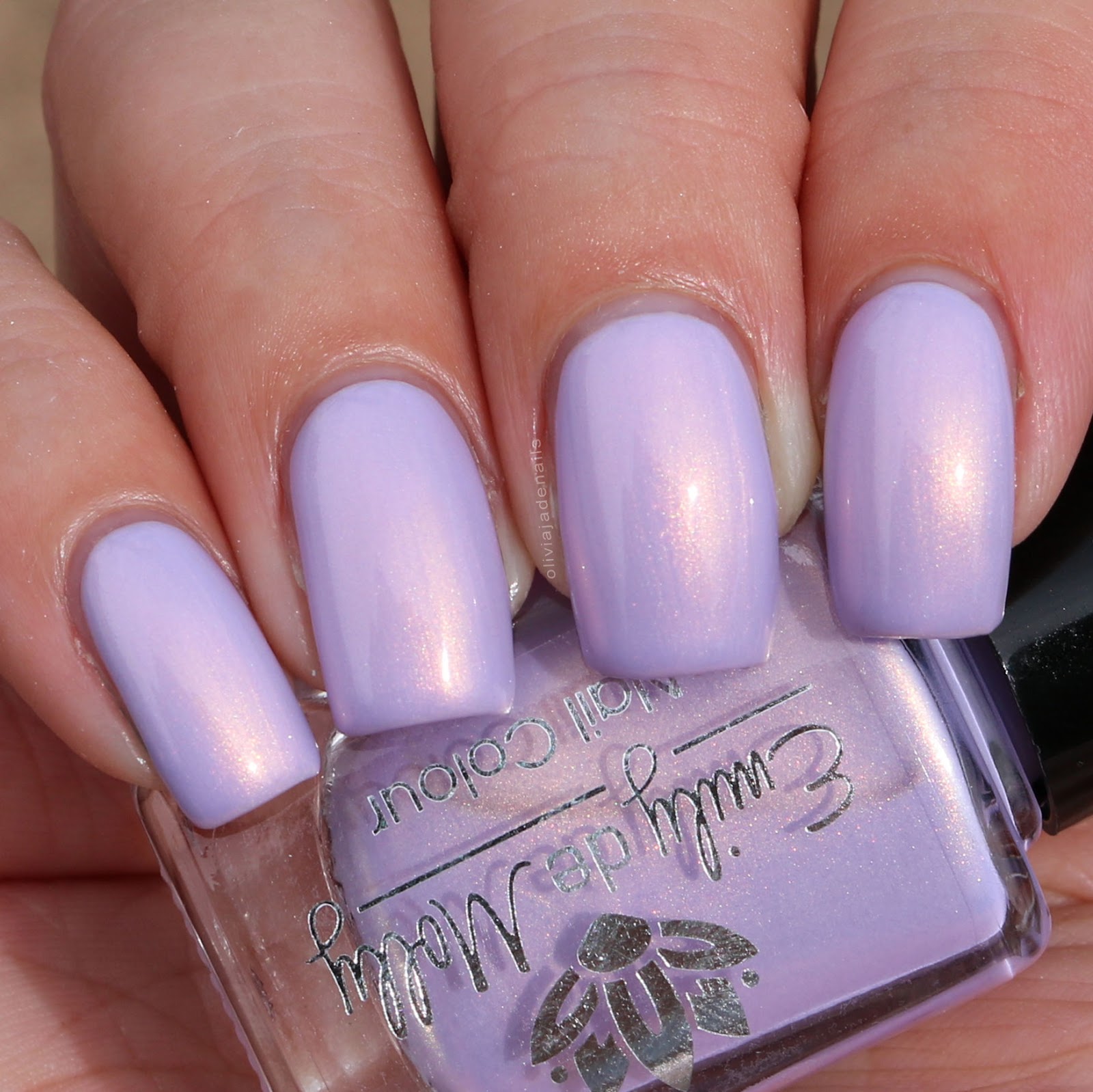 Emily de Molly Plan B swatched by Olivia Jade Nails