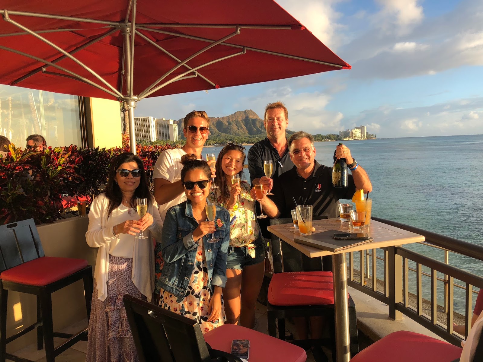 GREAT EATS HAWAII RUM FIRE WAIKIKI