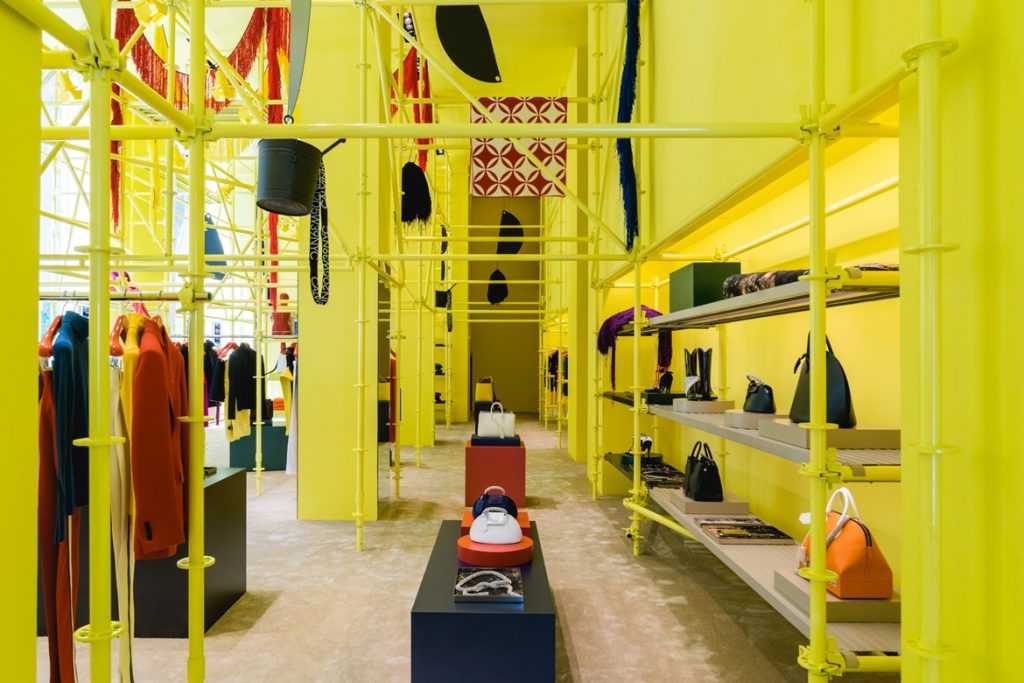 PRANCHETA DE ARQUITETO JOGO DE CORES CALVIN KLEIN MADISON AVENUE, NYC