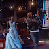 Pharrel Willians canta Happy ao lado de Lupita Nyong'o no Oscar 2014