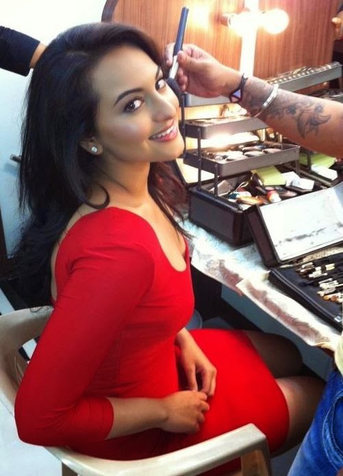 Sonakshi Sinha 13 Hot Photo Collections Tolly Cinemaa Gallery