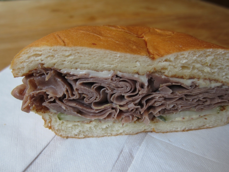 Review Arby's King's Hawaiian Roast Beef and Swiss Sandwich