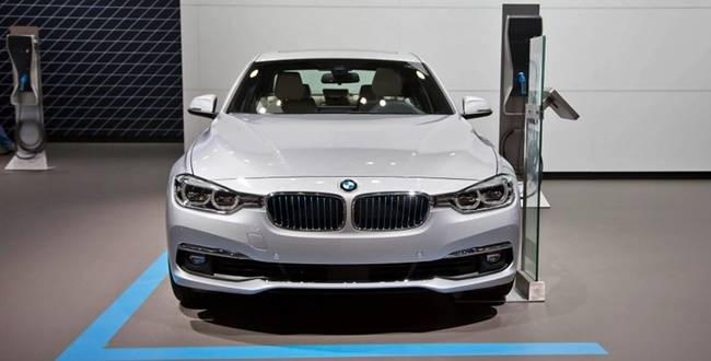 2017 BMW 330e iPerformance U.S Specs 2017 BMW 330e iPerformance U.S Specs