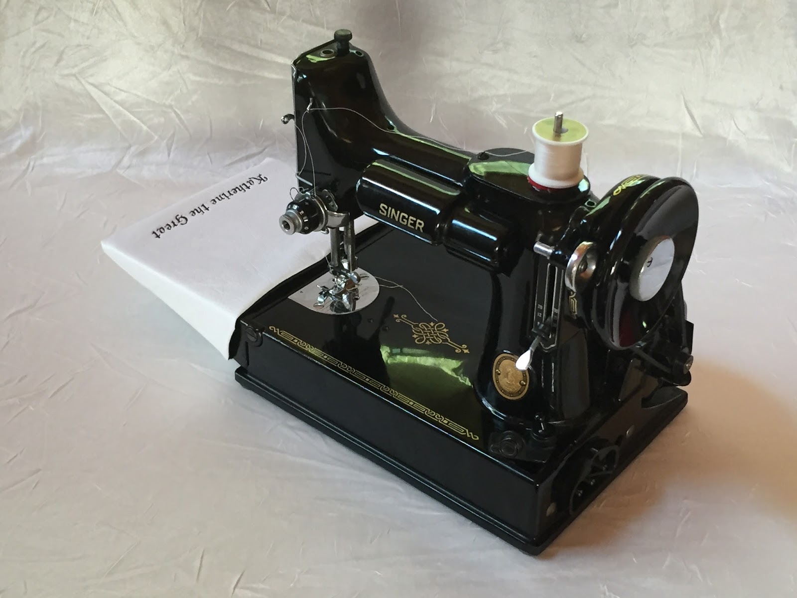 Quiltessa Patchwork palette Sleeve for Featherweight sewing machine