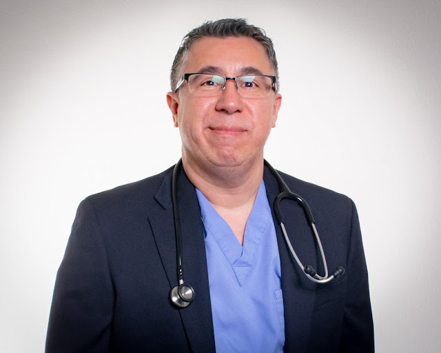 Dr. Ricardo Ochoa