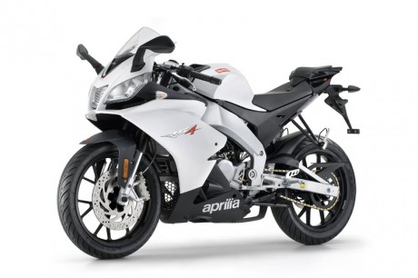 2011 Aprilia RS4 50 Sport Bike for The Beginner.jpg