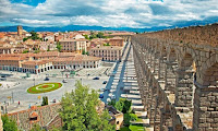 Fuente: https://www.groupon.es/biz/segovia/hotel-acueducto