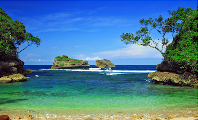 Wisata Pantai Paling Populer dan Menawan di Malang Selatan pantai ngliyep