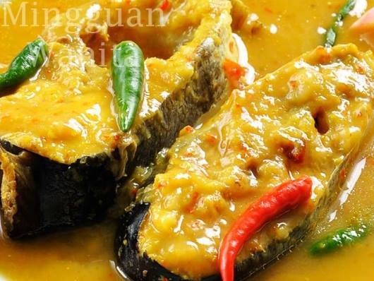 Makan Minum Best: RESEPI IKAN PATIN MASAK TEMPOYAK RINGKAS