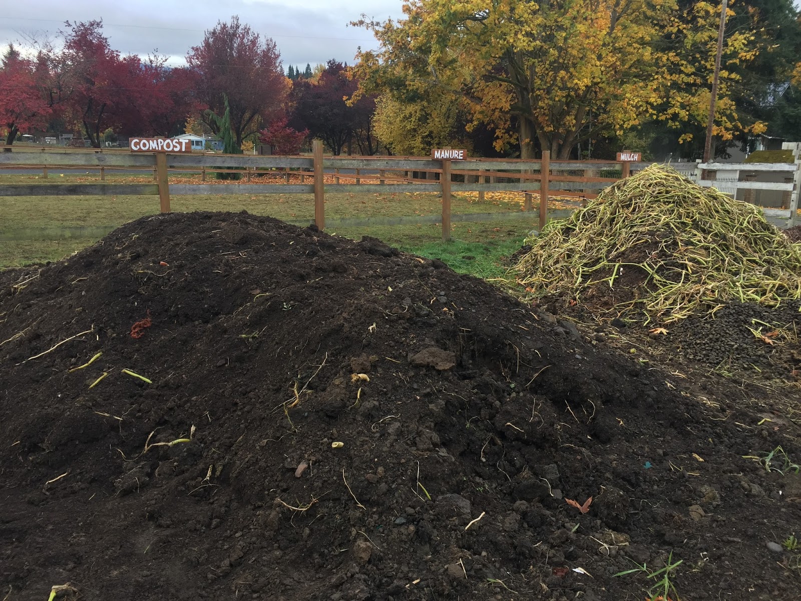 Community Compost, Manure and Mulch Piles