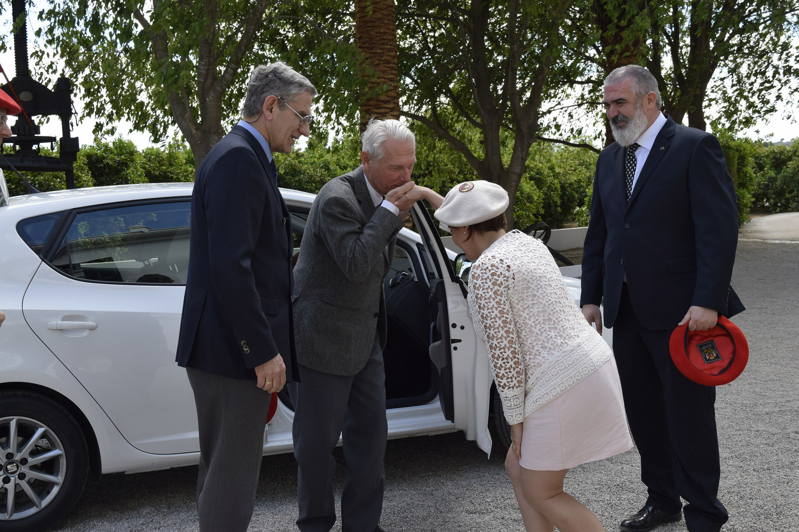 El Matiner Carli S.A.R Don Sixto Enrique de Borbón, Abanderado de la