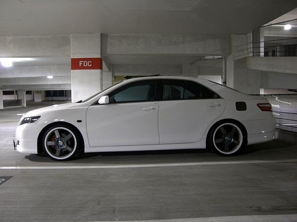 white toyota camry with black rims #2