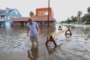 Pengertian Banjir, Penyebab Banjir, Akibat dan Cara Mengatasinya Pengertian banjir merupakan salah satu musibah yang sering terjadi di banyak kota dal Pengertian Banjir, Penyebab Banjir, Akibat dan Cara Mengatasinya