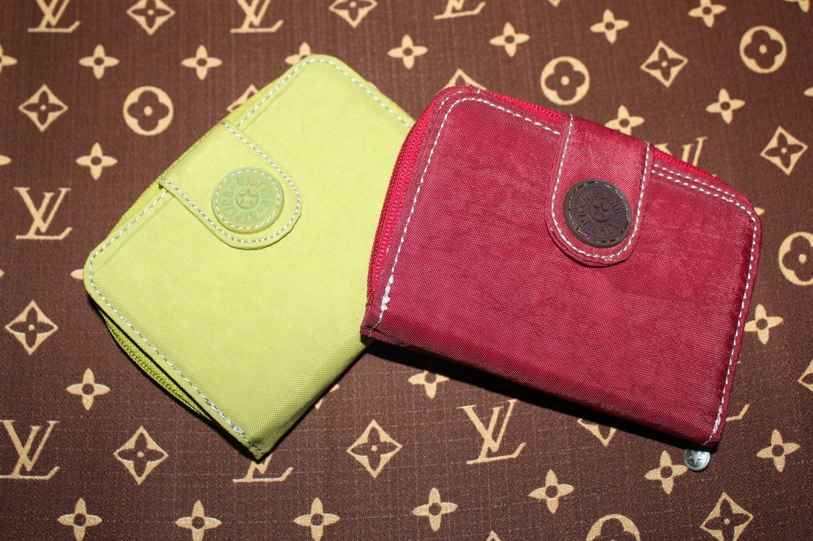 BAGay Sayo Small Kipling Wallets