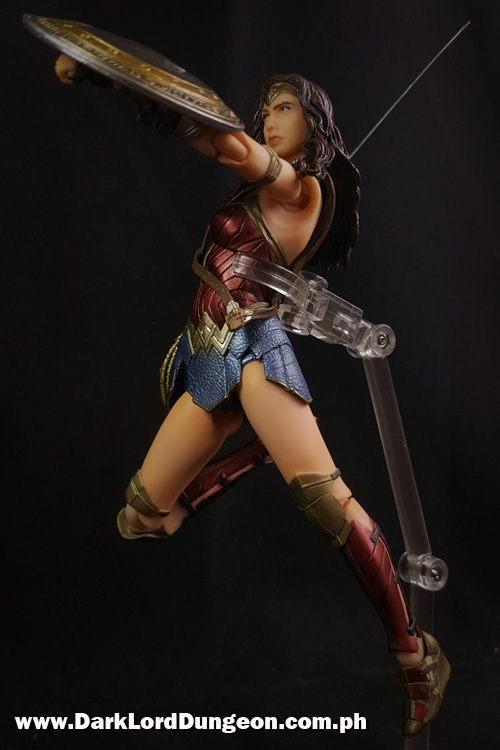 Mafex BVS Wonder Woman Action Figure