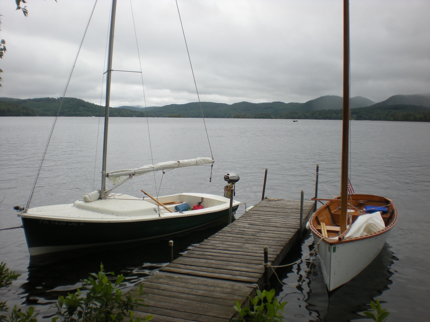 Goat Island Skiff Amateur Style and the Sea Pearl 21 Too Sailing