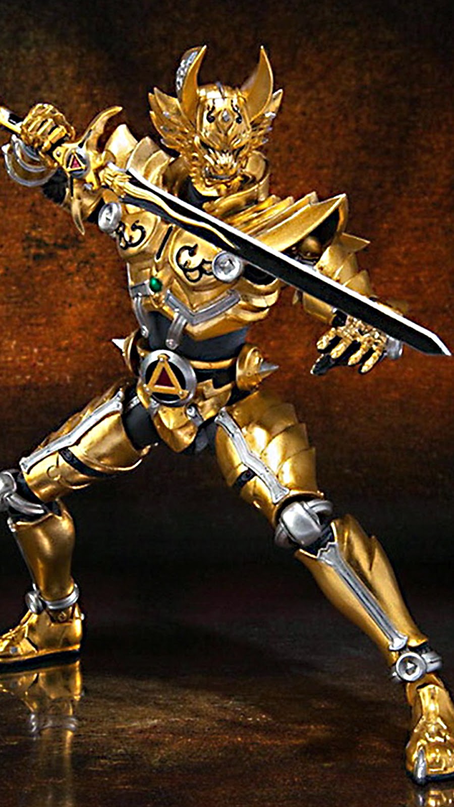 Золотой рыцарь 2. Golden Knight Garo. Рыцарь в золотых доспехах. Золотые доспехи. Рыцари в золотых доспехах игрушки.