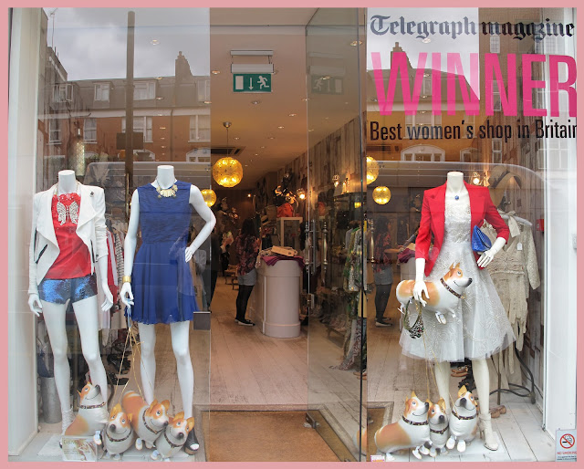 D&Me A Fine Jubilee Window Display!