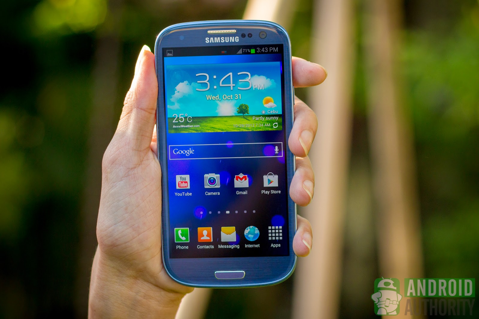 Значки на экране смартфона на андроиде. Прошивка устройства. Операционная система андроид. Отладка по usb android. Смартфон андроид.