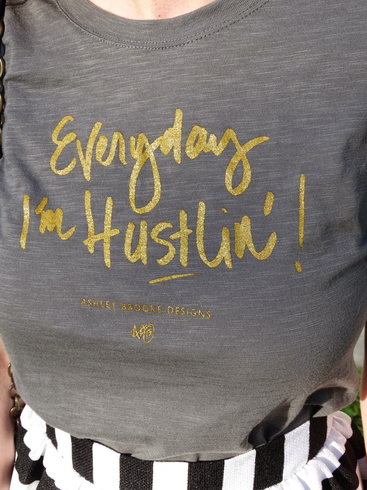 Ashley Brooke Designs Everyday I'm Hustlin T-Shirts | House Of Jeffers | www.houseofjeffers.com