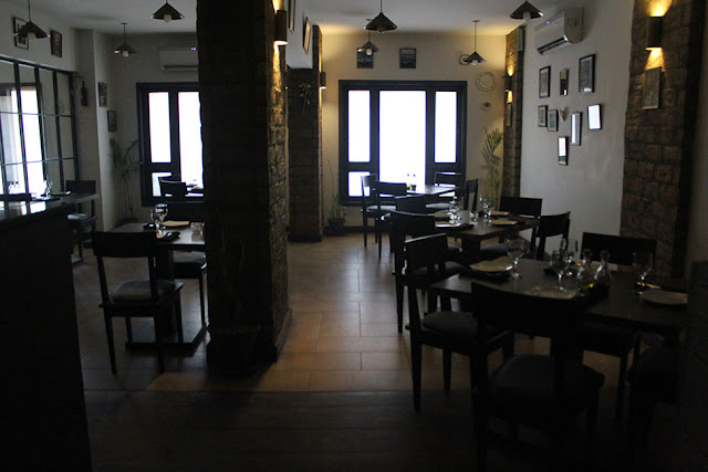 IL POSTO Cafe, Authentic Italian Food Experience in Karachi, Italian Food, Italian Cuisine, Carpaccio, Bruschetta, Prawn Linguine, Gnocchi, Tiramisu, Food Feeds, Food Lover, Foodie, Food Blog, Top Food Blog of Pakistan, Best Food Blog of Pakistan