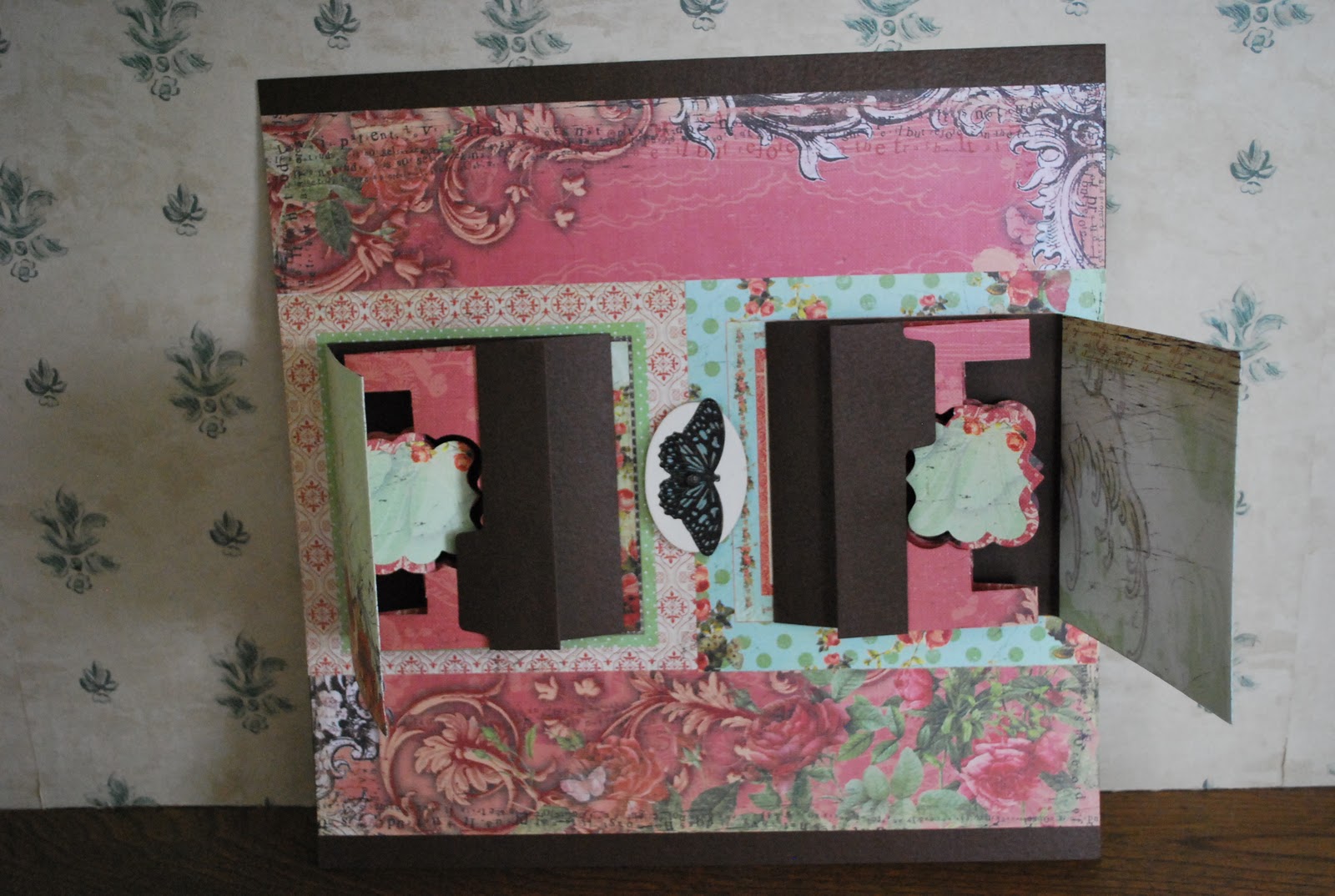 Patsy's Piddlings Scrapbook Popup pages....