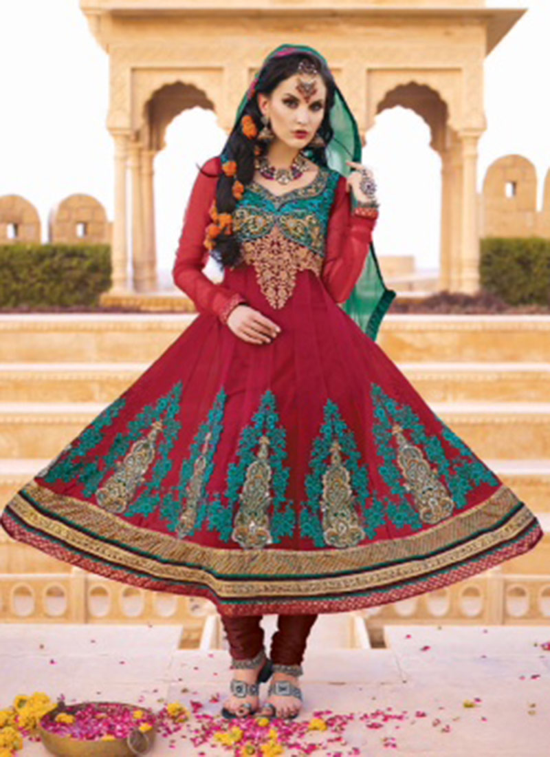 chudithar neck designs 2025