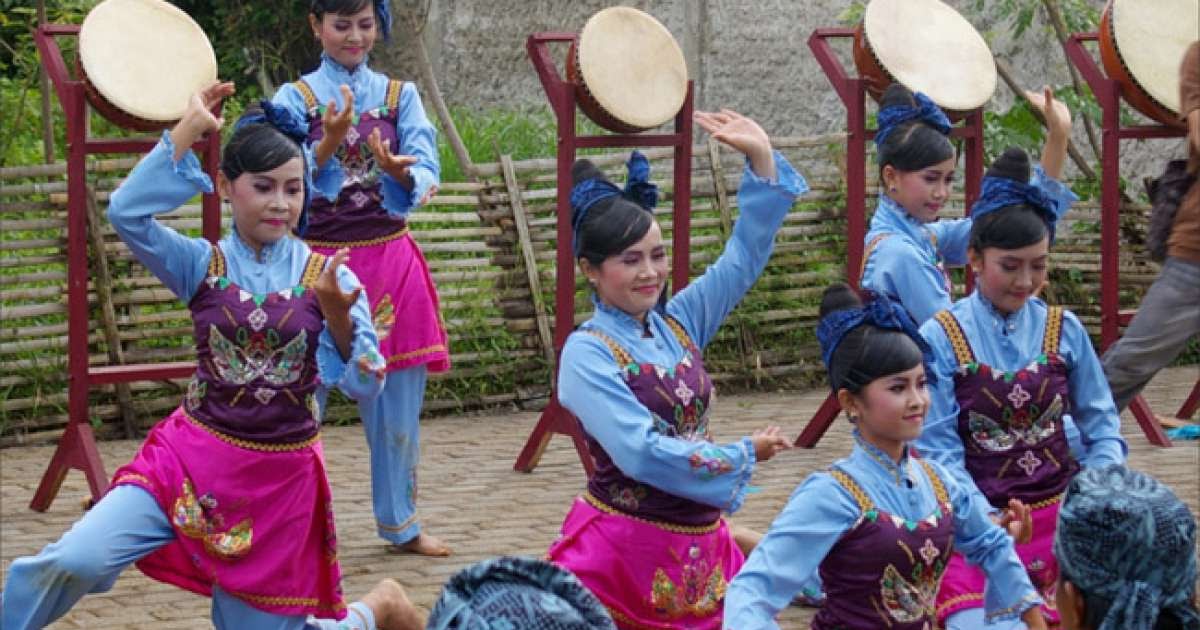 Blog Budaya Indonesia Tari Grebeg Terbang Gede Tarian Penyambutan