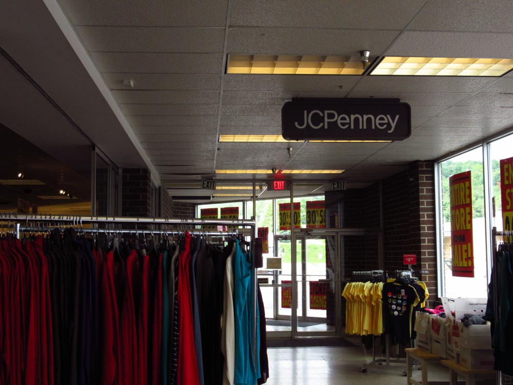 Sky City: Retail History: Clearfield Mall: Clearfield (Lawrence