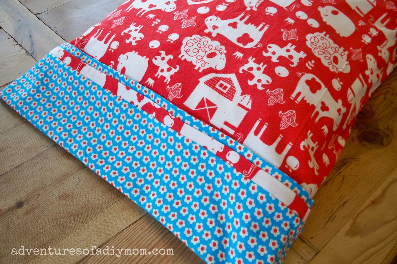 How to Make an Easy Tube Pillowcase with only 3 Seams! The Burrito