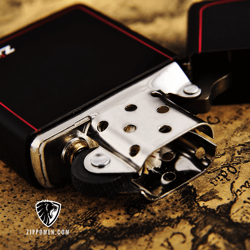 Zippo Đen Viền Đỏ - MS04 | Zippo Men | Bật Lửa Zippo Tại Hà Nội Zippo Đen Viền Đỏ - MS04 | Zippo Men | Bật Lửa Zippo Tại Hà Nội