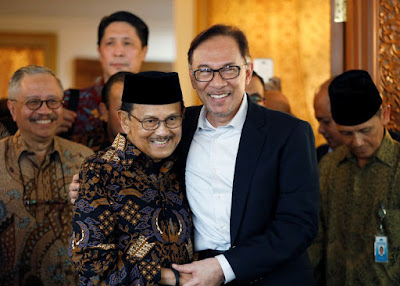 Poin-poin Penting Pertemuan Habibie dan Anwar Ibrahim